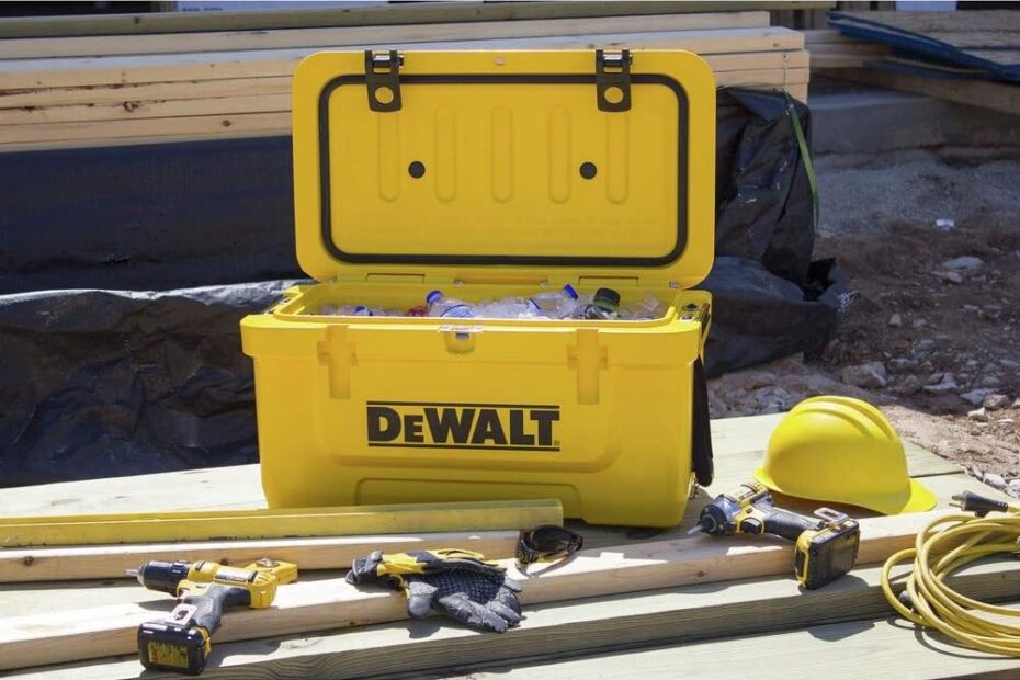 Dewalt DWST1-81333 Tough System: solidna chłodziarka turystyczna