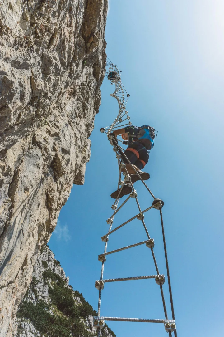 Via ferrata w Dolomitach – stalowe ścieżki do alpejskiego nieba