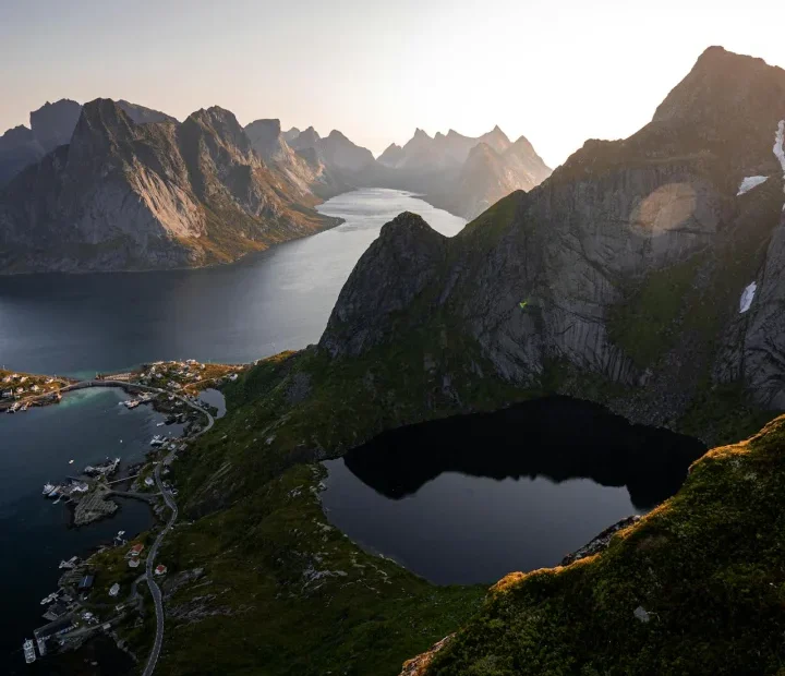 Norweskie Lofoty – „Tatry zanurzone w morzu”. Dlaczego warto odwiedzić?
