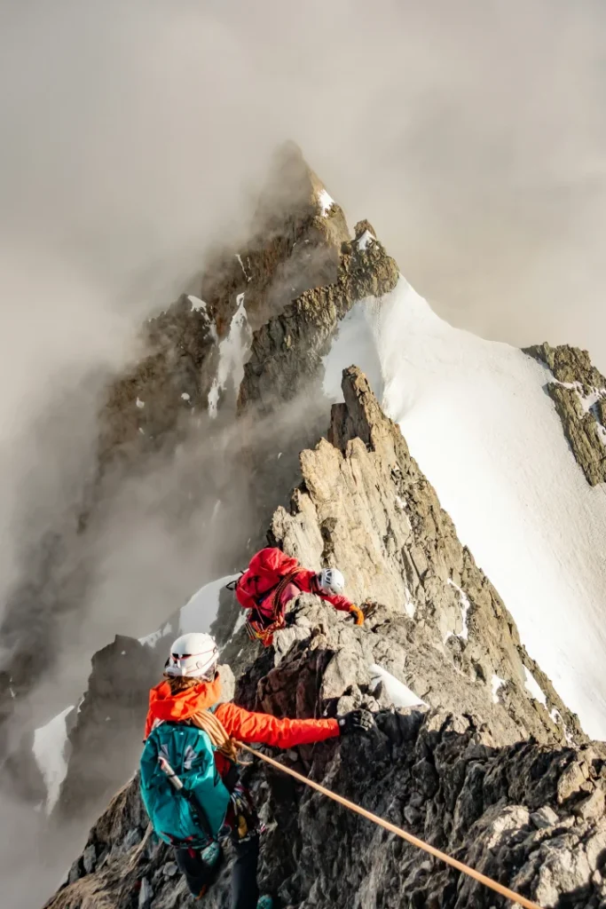 Współczesny alpinizm – jak zmienił się sport gór przez ostatnie stulecie