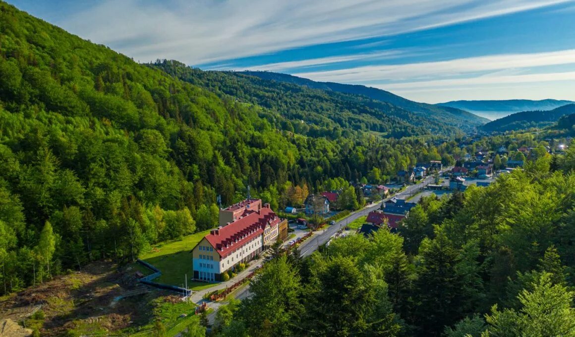 Nocleg ze śniadaniem Szczyrk – postaw na Gronie Ski & Bike i… gondolę w cenie