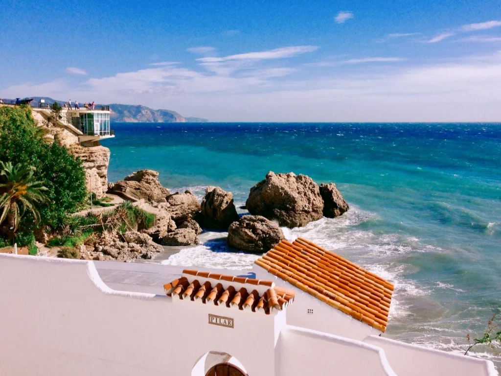 Ciepłe miejsca na urlop w Europie zimą – ranking najlepszych kierunków