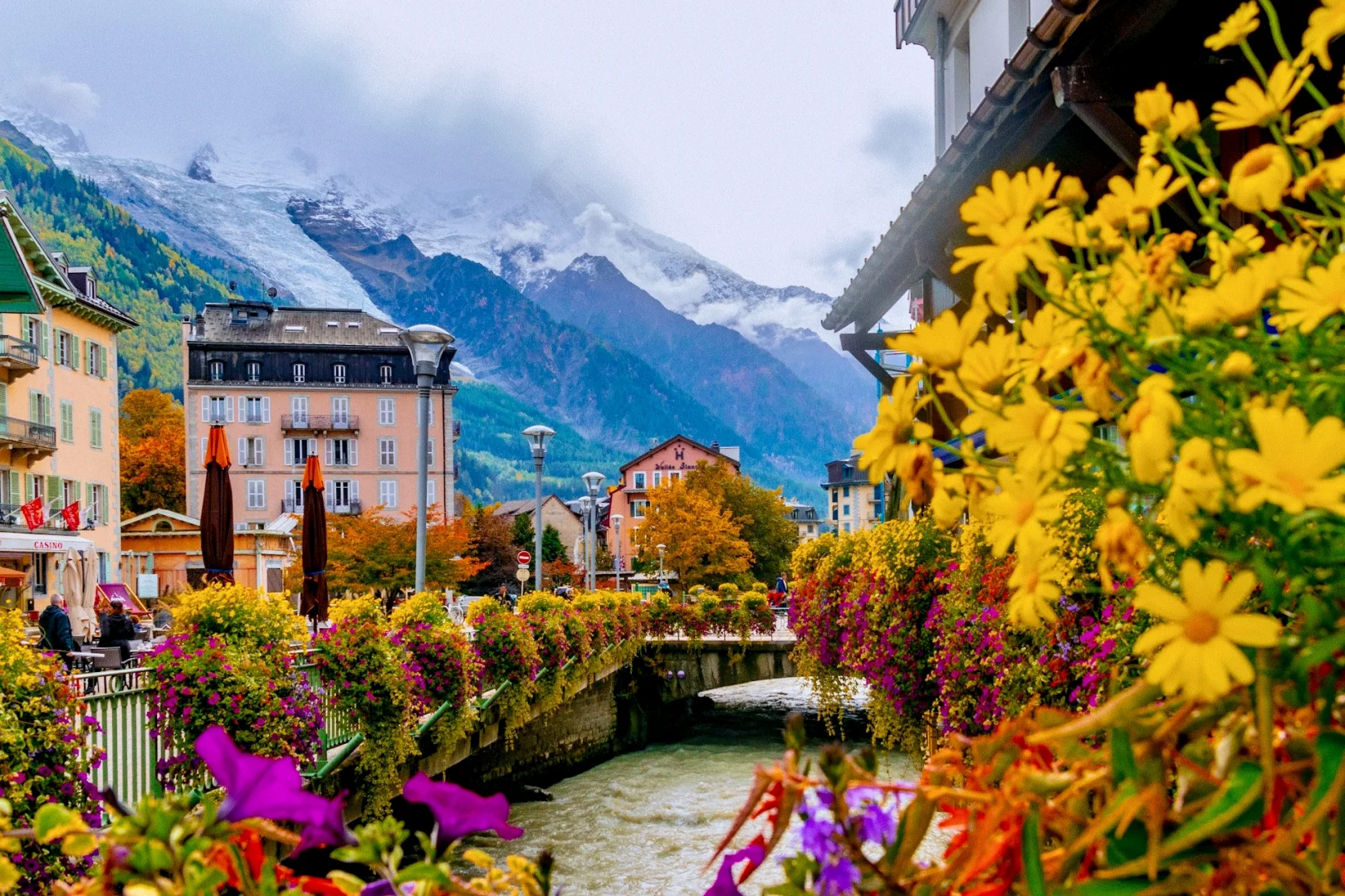 Chamonix vs Zakopane – jak francuskie miasteczko zachowało klimat górskiej wioski