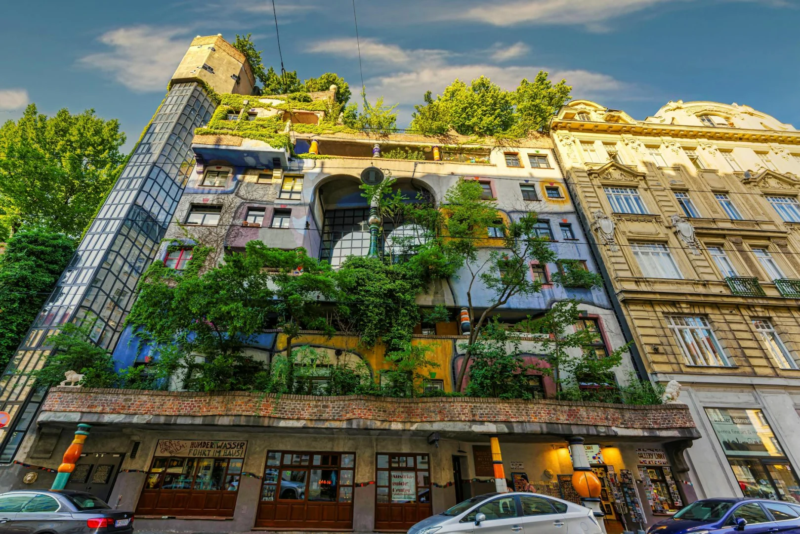 Hundertwasserhaus: architektura ekologiczna w sercu Wiednia