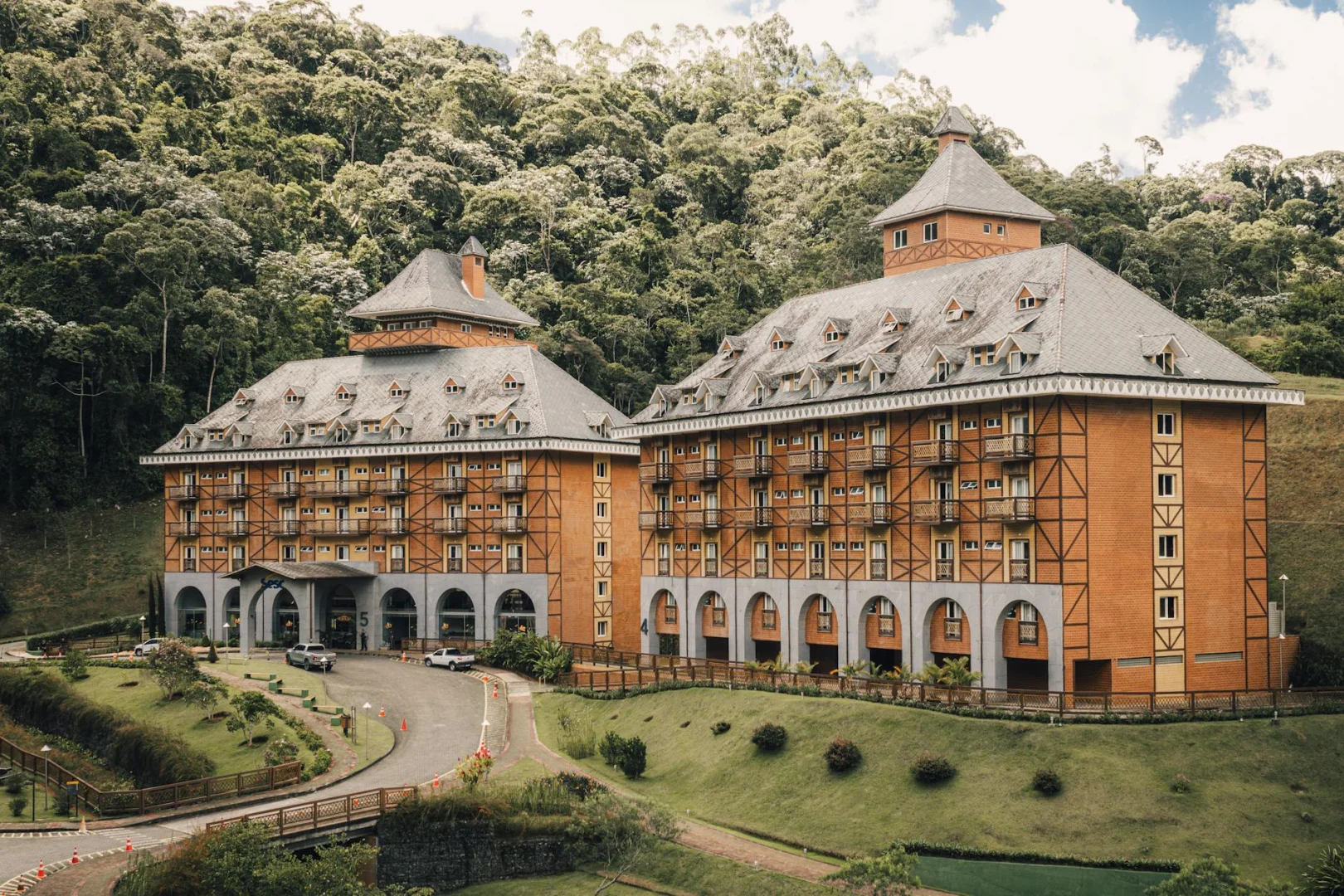 Luksusowy hotel w Zakopanem: historia i przyszłość