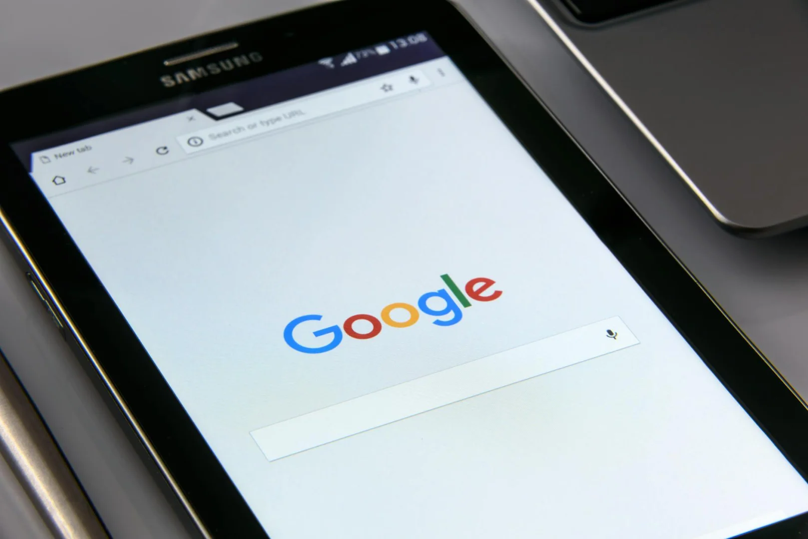Jak ustawić preferowane źródła w Google: proste kroki