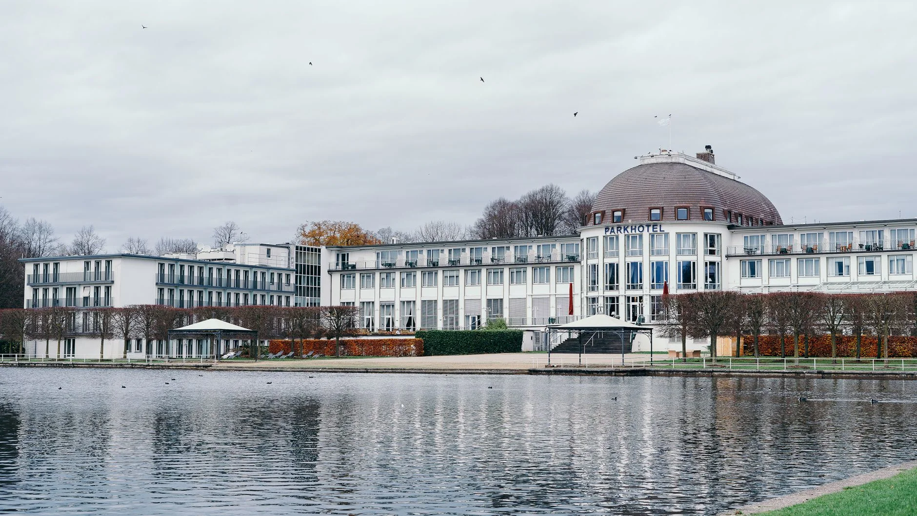 Rodzinny wypoczynek na Mazurach: hotel nad jeziorem