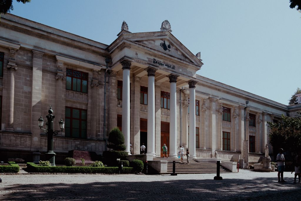 Muzeum Macedońskie i dzielnica Debar Maalo - gdzie historia spotyka codzienność