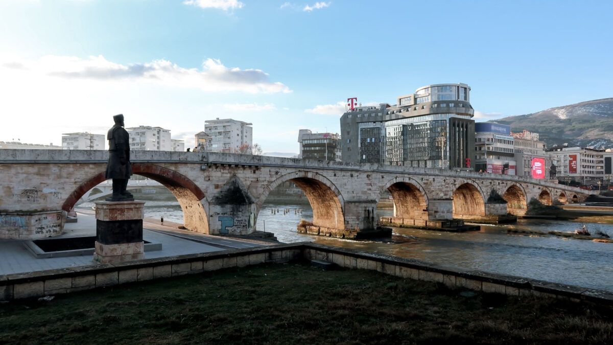 Jak odkryć Skopje: co zobaczyć i jak zaplanować weekendowy wypad
