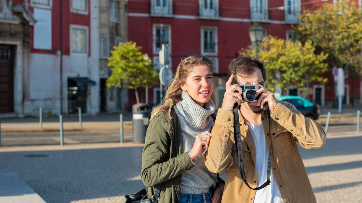 Jesienny city break – gdzie lecieć, żeby było ciepło i niedrogo?