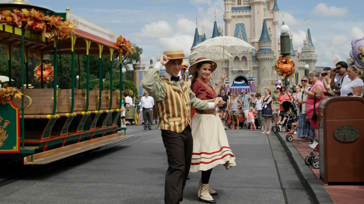 Rodzinna podróż do Disneylandu w Paryżu – jak ją zaplanować krok po kroku